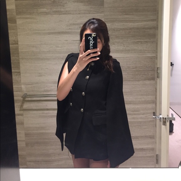 Caped Top - Picture 2 of 9